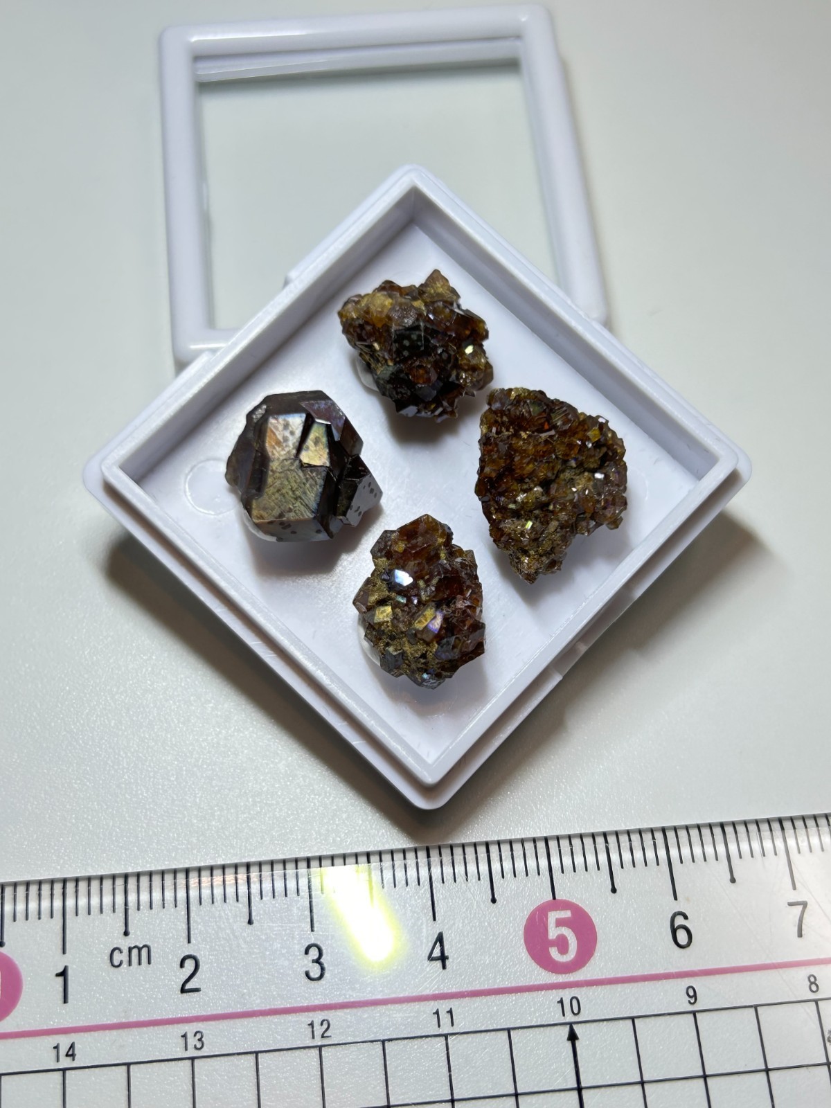 4 Pcs Iridescent Rainbow Garnets cluster from Nara Prefecture, JAPAN #P
