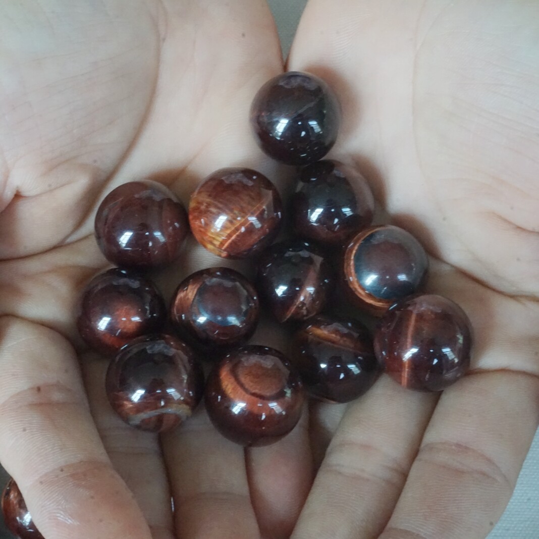 2.2LB 120Pcs Natural Red Tiger Eye Quartz Crystal Sphere Ball Healing 17-19mm