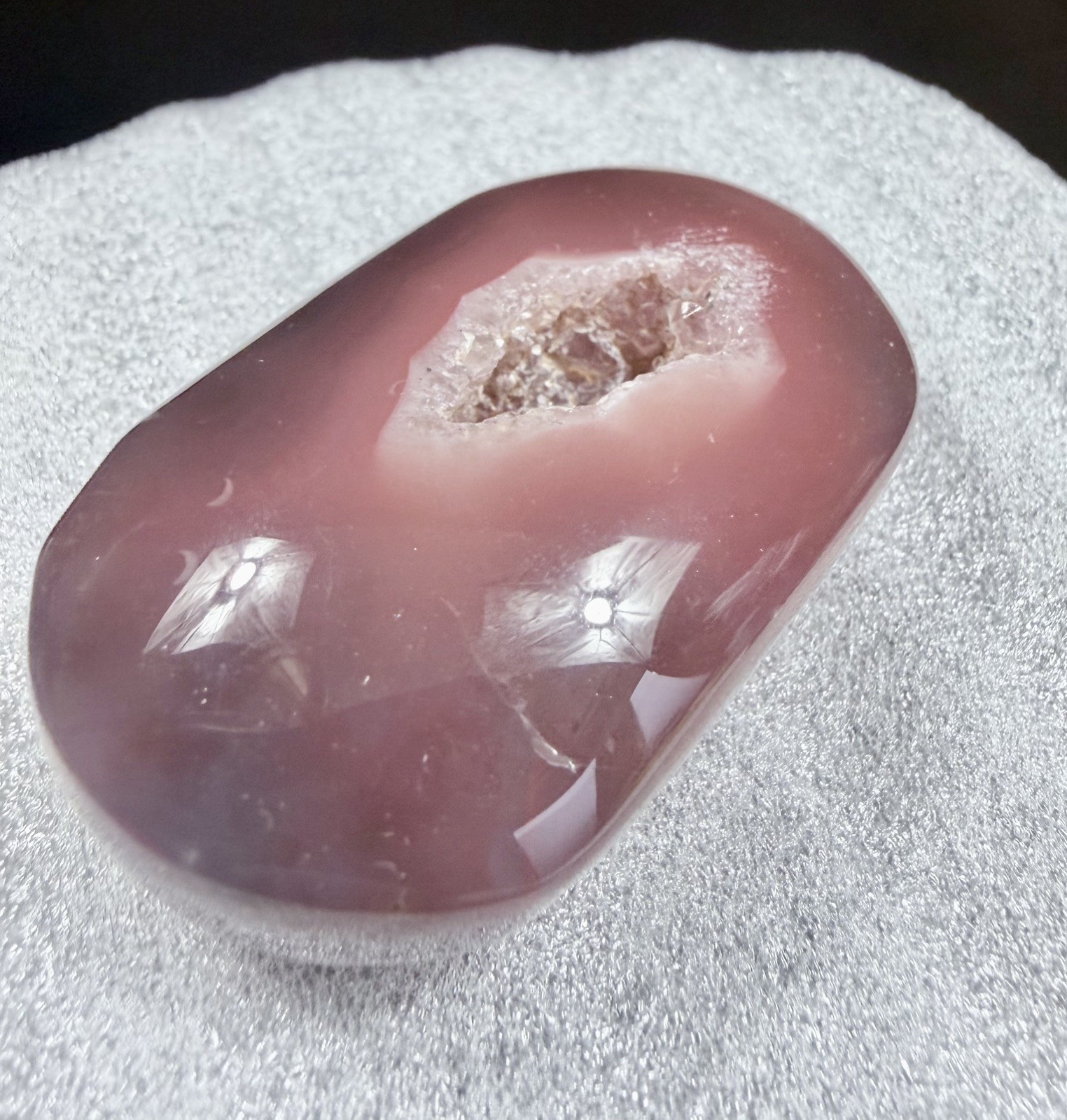 Crystal Mozambique Agate Natural Colour Chalcedony Geode crimson Druzy 39g (3)
