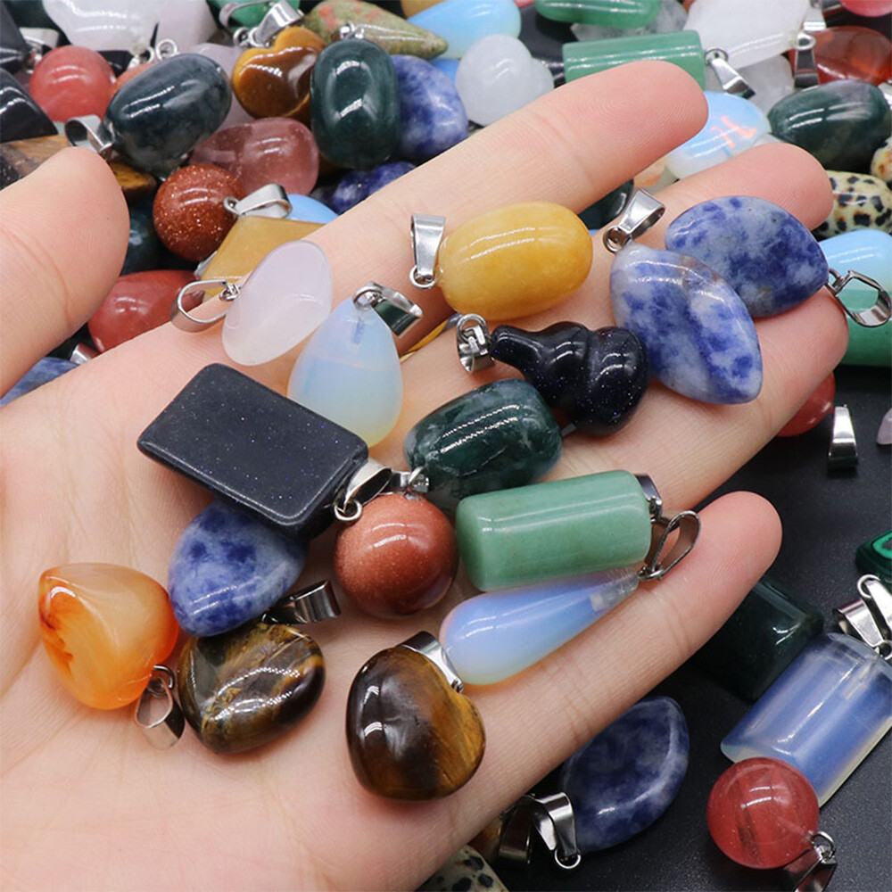 Random Mini Natural Crystal Agate Stone Pendant Chakra Mixed Beads 12-25mm Reiki
