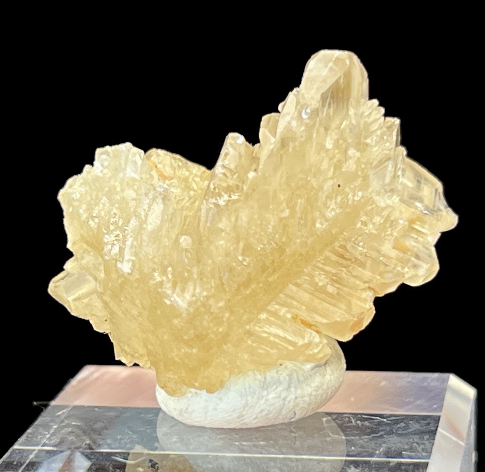 26mm 16g Fluorescent Cerussite crystal mined from Morocco, Natural Mineral