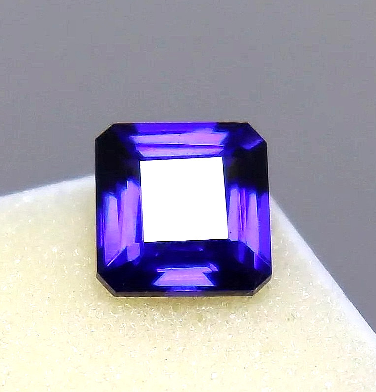 Radiant Cut AAA+ Loose Gemstone Sapphire Certified 8-10 Ct