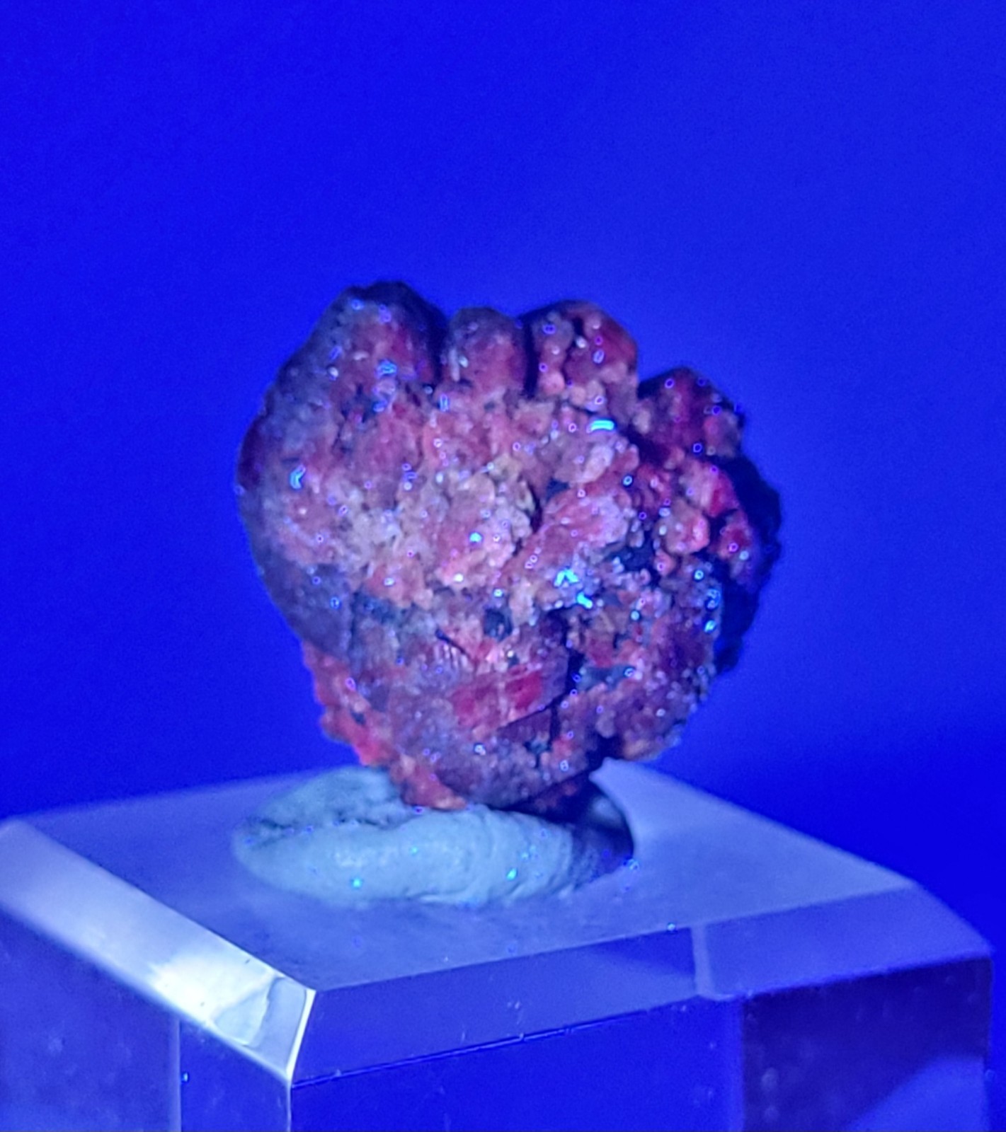 Alexandrite Crystal Cluster Color Change, UV Reactive(Rare)