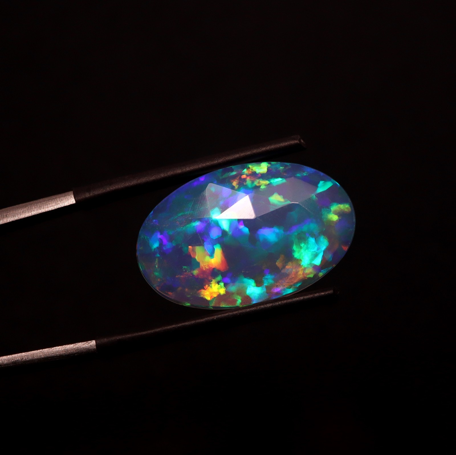 21.3×13.mm Rose Cut AAA Oval Natural Ethiopian Opal, 4.5Ct Rainbow Fire Gemstone