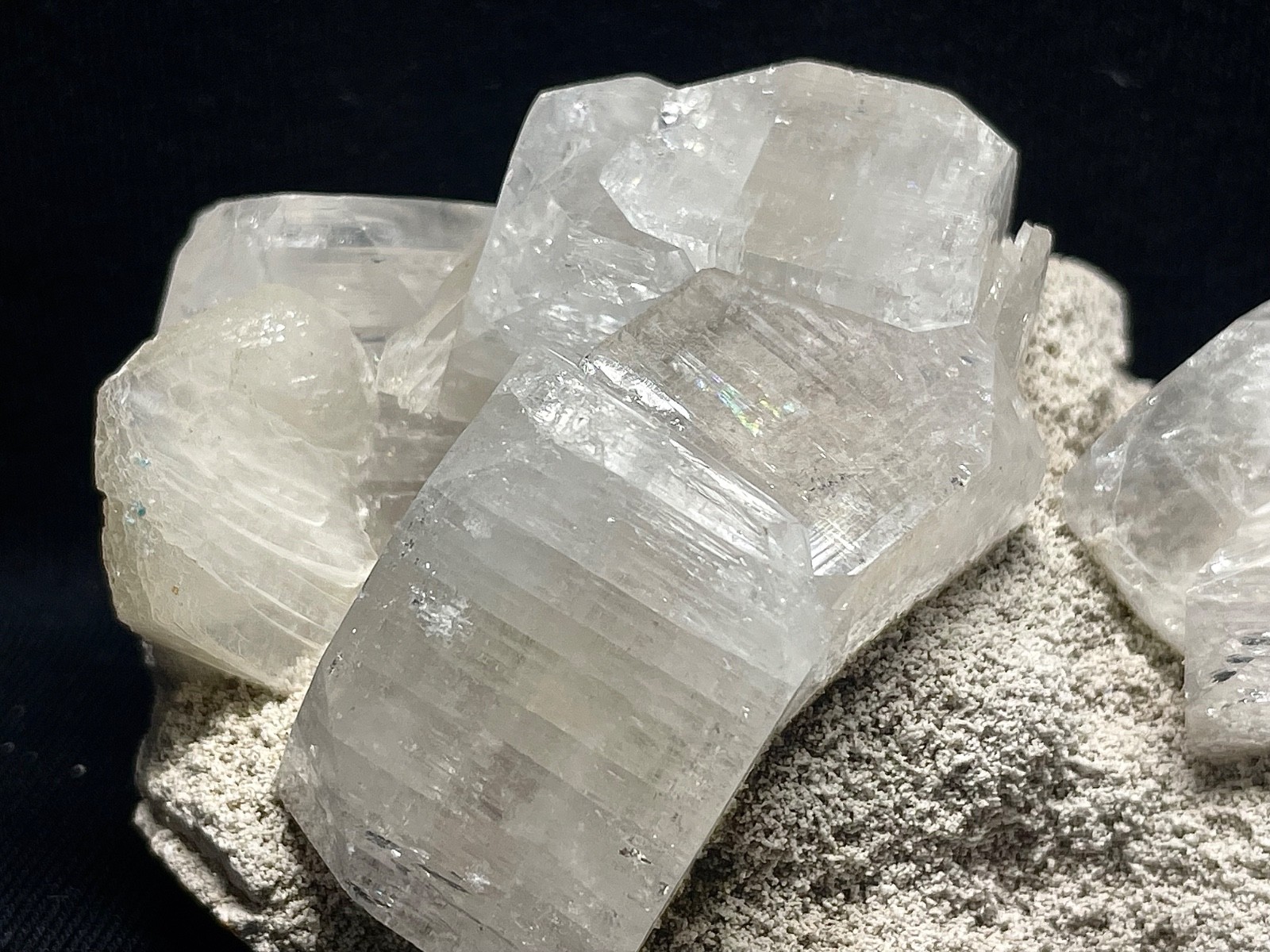 NATURAL APOPLLITE QUARTZ WITH UNIQUE TEXTURE NATURAL STUNNING STONE