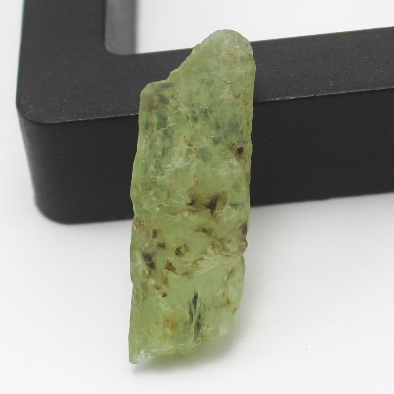 Natural Green Kyanite Rough 7.50 Ct 23x8x4 mm – Raw Gemstone For Collection