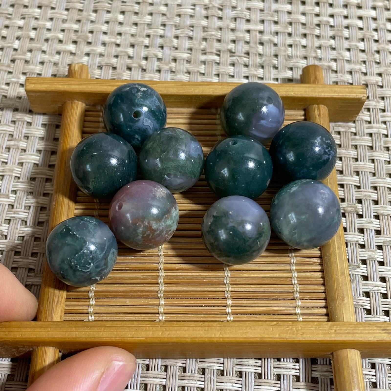 10pcs 51g Natural water grass agate round beads have been perforated