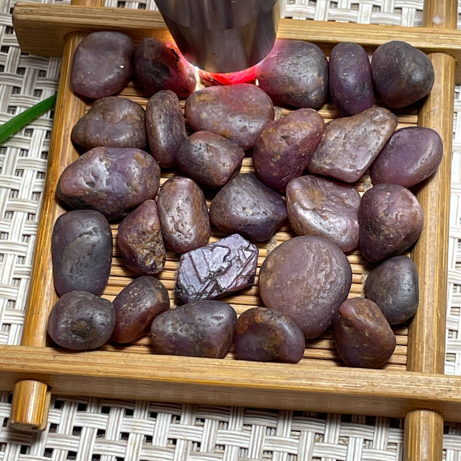 Corundum – Red Sapphire Unprocessed stone Mozambique a3006