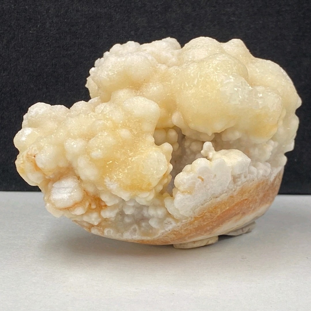 366g Hand Carved Natural Crystal Quartz Mineral Specimens, hedgehog Stone Statue