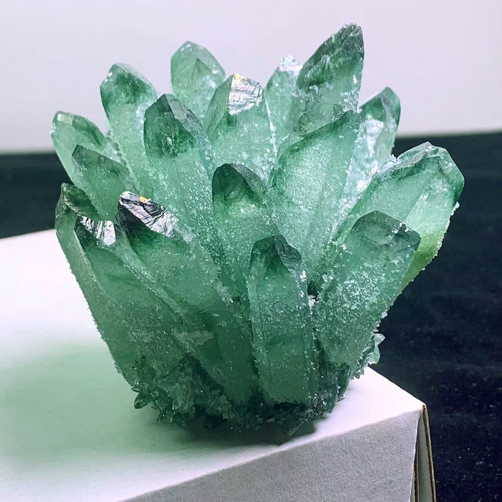 Natural Green Crystal Cluster 200-300g Home Office Decoration Gift Crystal工艺品