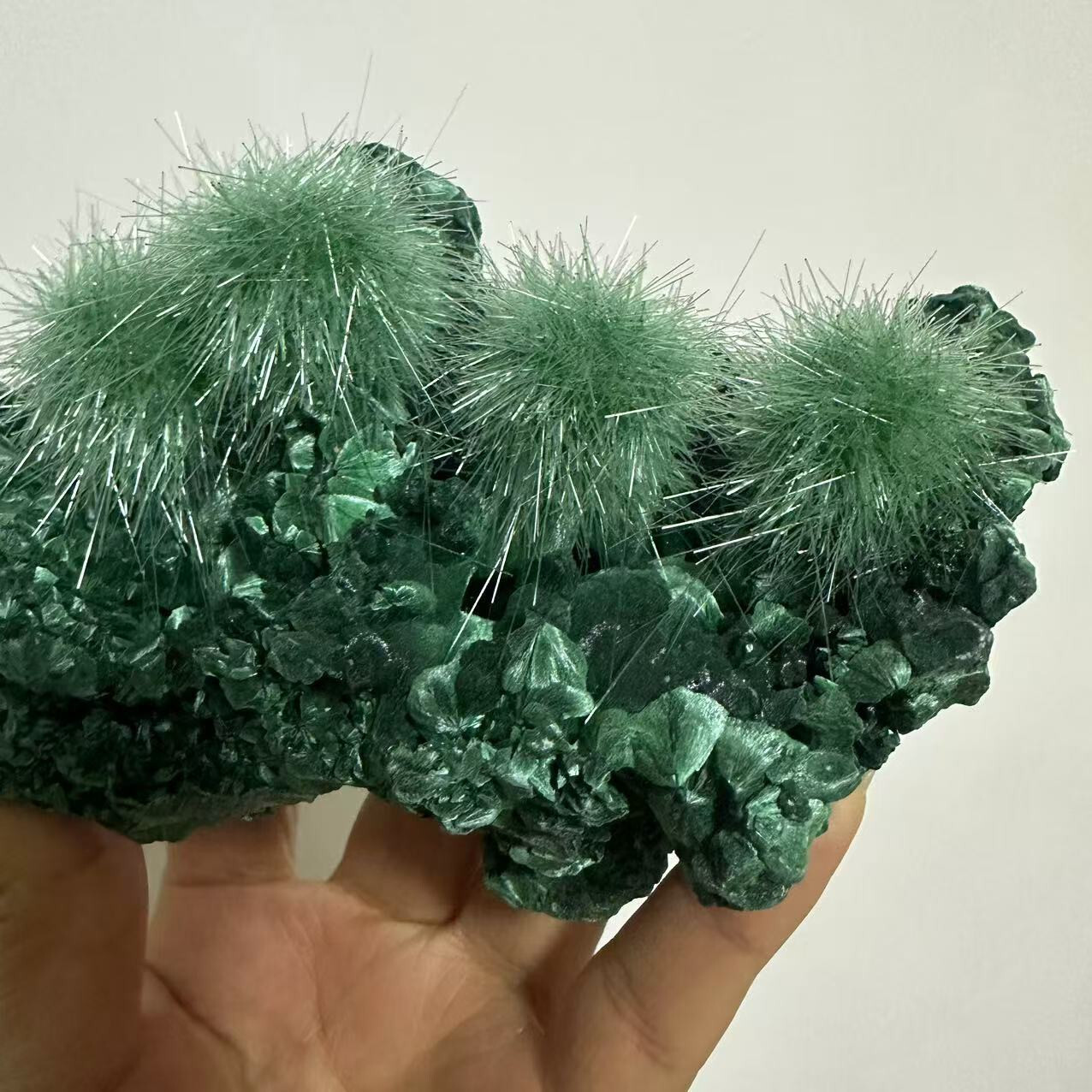 547g Natural malachite Crystal Quartz Ore Healing Mineral Specimen
