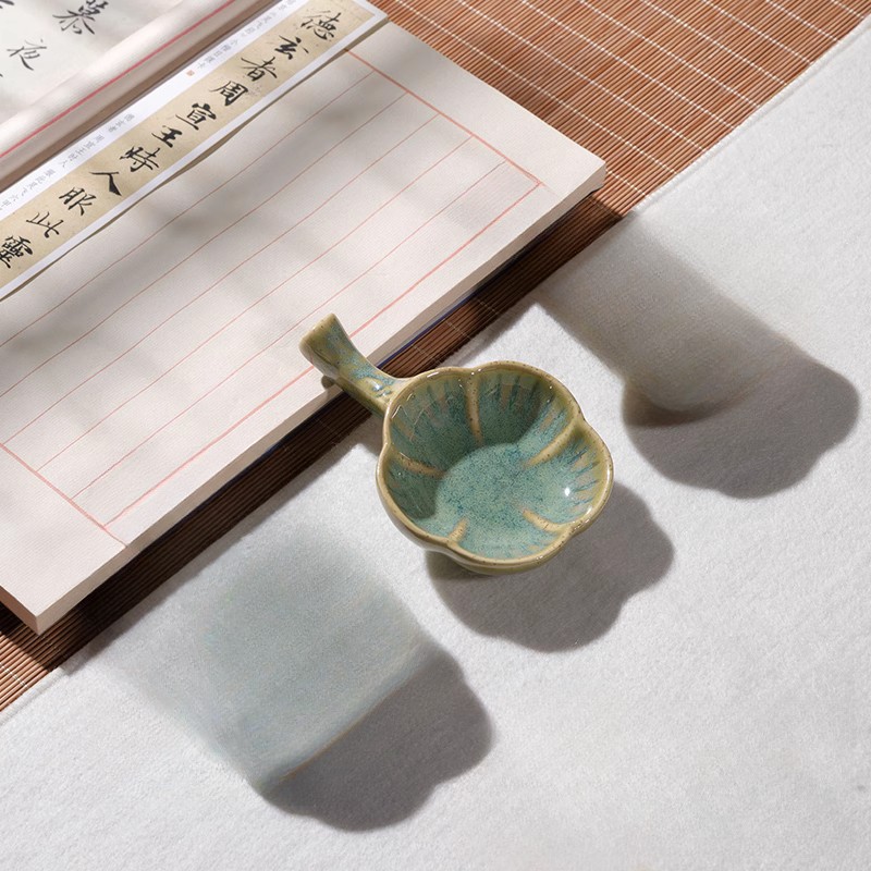1Pc Ceramic Ink Disc Calligraphy Brush Holder Ink Washing Inkstone Stand