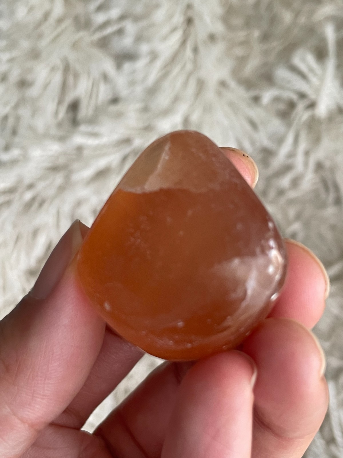 Honey Calcite Palmstone (x-small) / Tumble – 34 grams / 1.20 oz(HG)