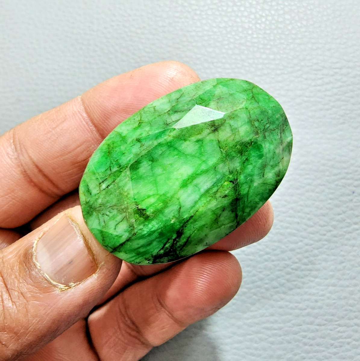 Awesome A+ Green Brazilian Emerald 250 Ct Oval Cut Loose Gemstone Jewelry Making