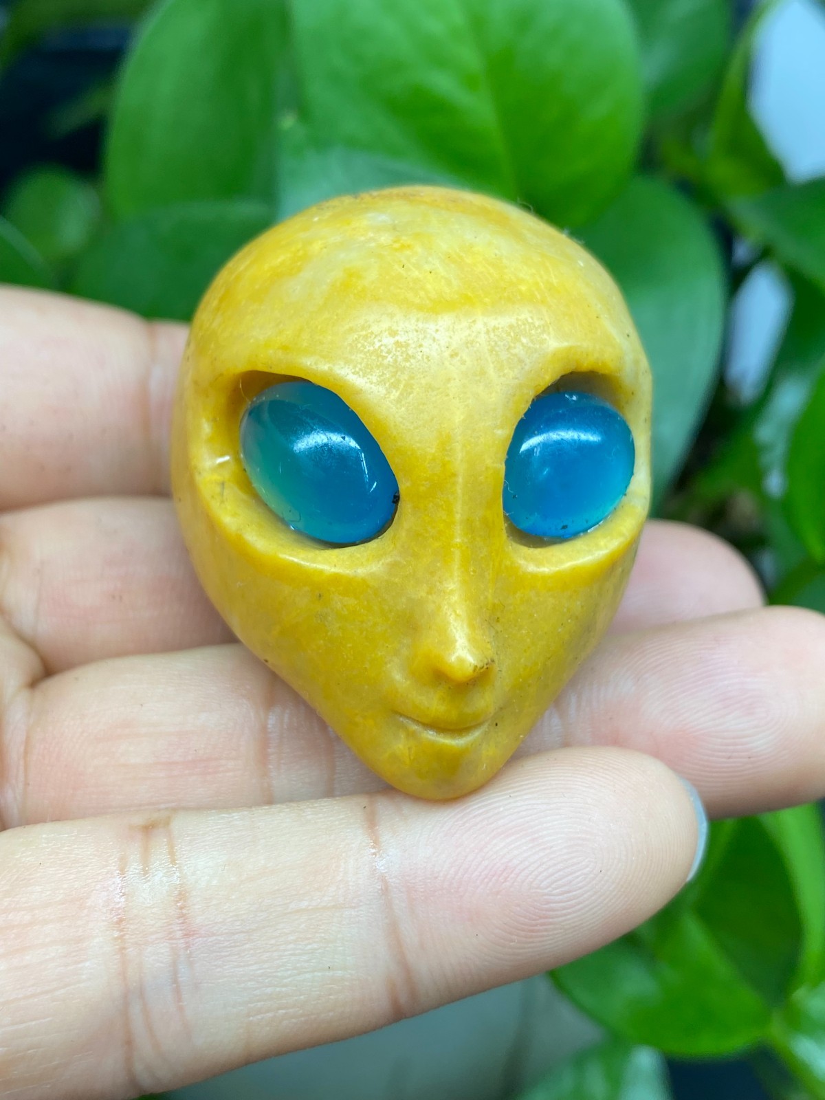 1pc Natural Yellow jade Quartz Carved Alien Skull Crystal Reiki Healing Gem Gift