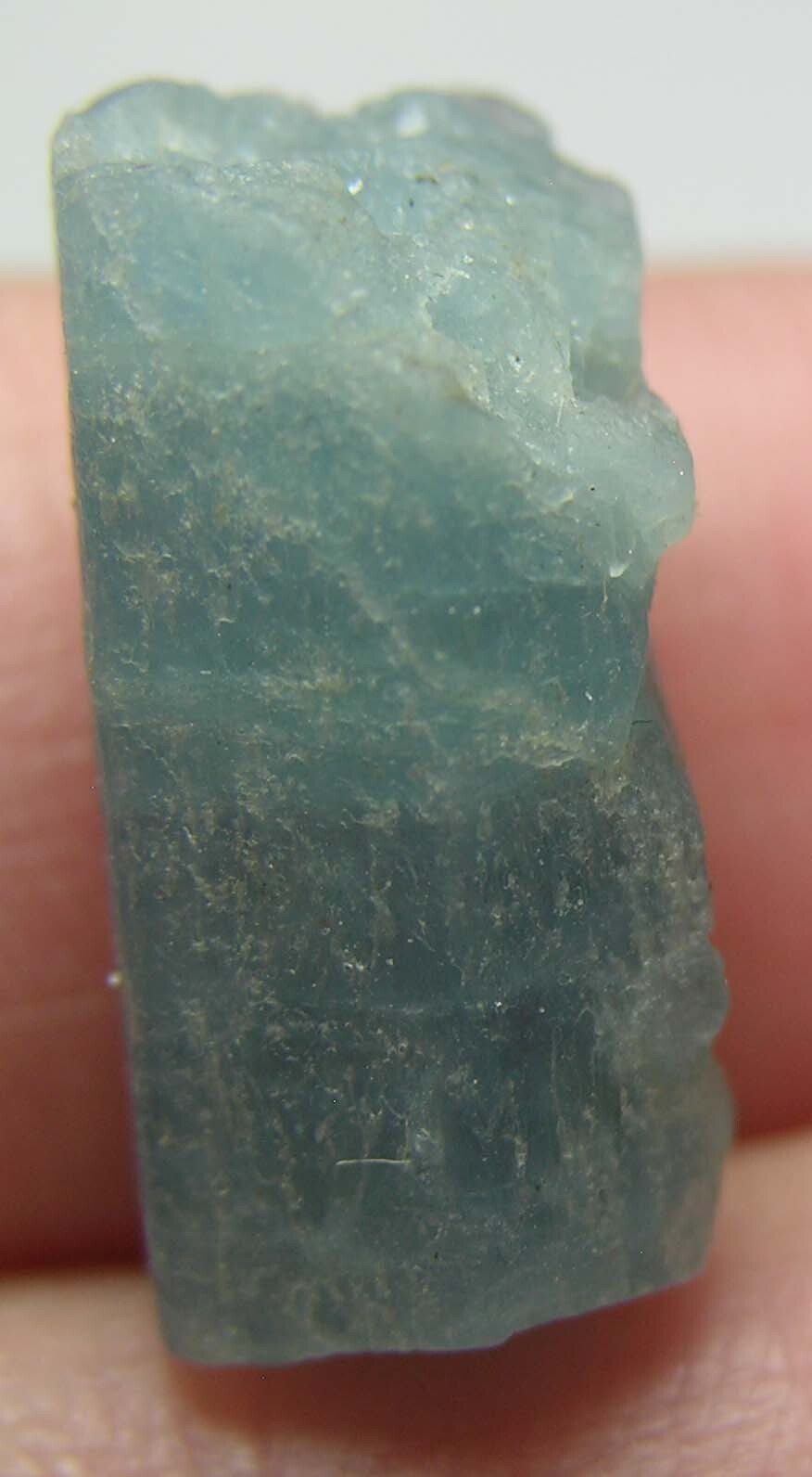 13.30ct Vietnam 100% Natural Rough Aquamarine Crystal Stick Specimen 2.65g 17mm