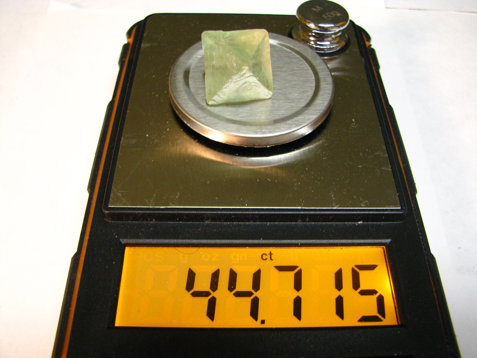 44ct GREEN OCTAHEDRON FLUORITE THUMBNAIL .9x.9x.9inch DE’AN JIANXI CHINA #234