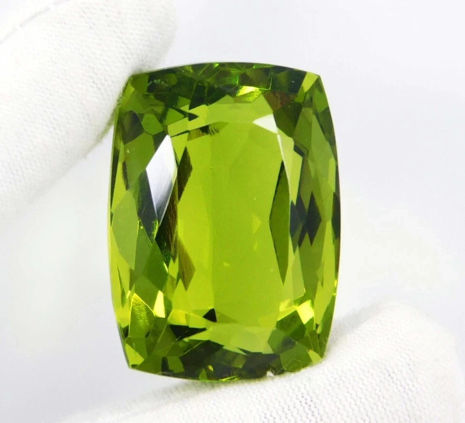 102+ Ct Green Peridot Cushion Cut Certified Flawless Loose Gemstone