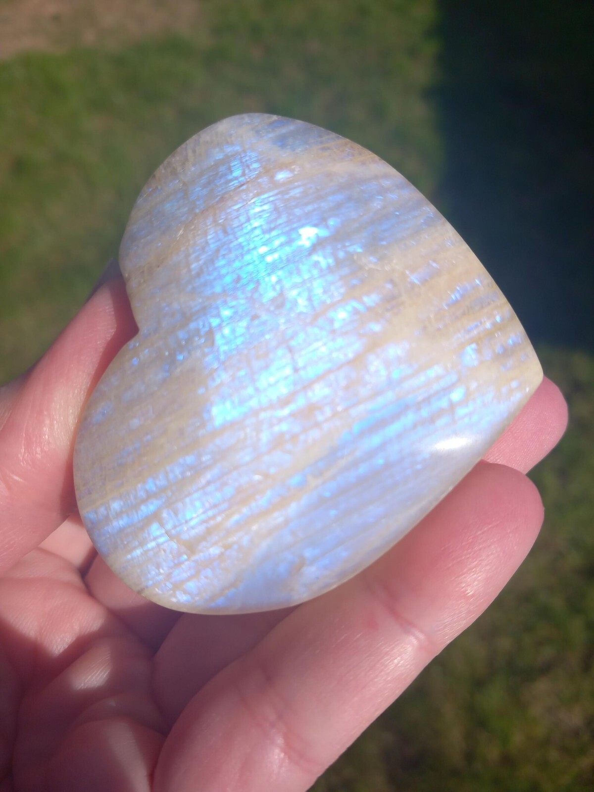 2″~3″ Heart Moonstone High Blue Flash Tumbled Stone Healing Pocket Palm Stone