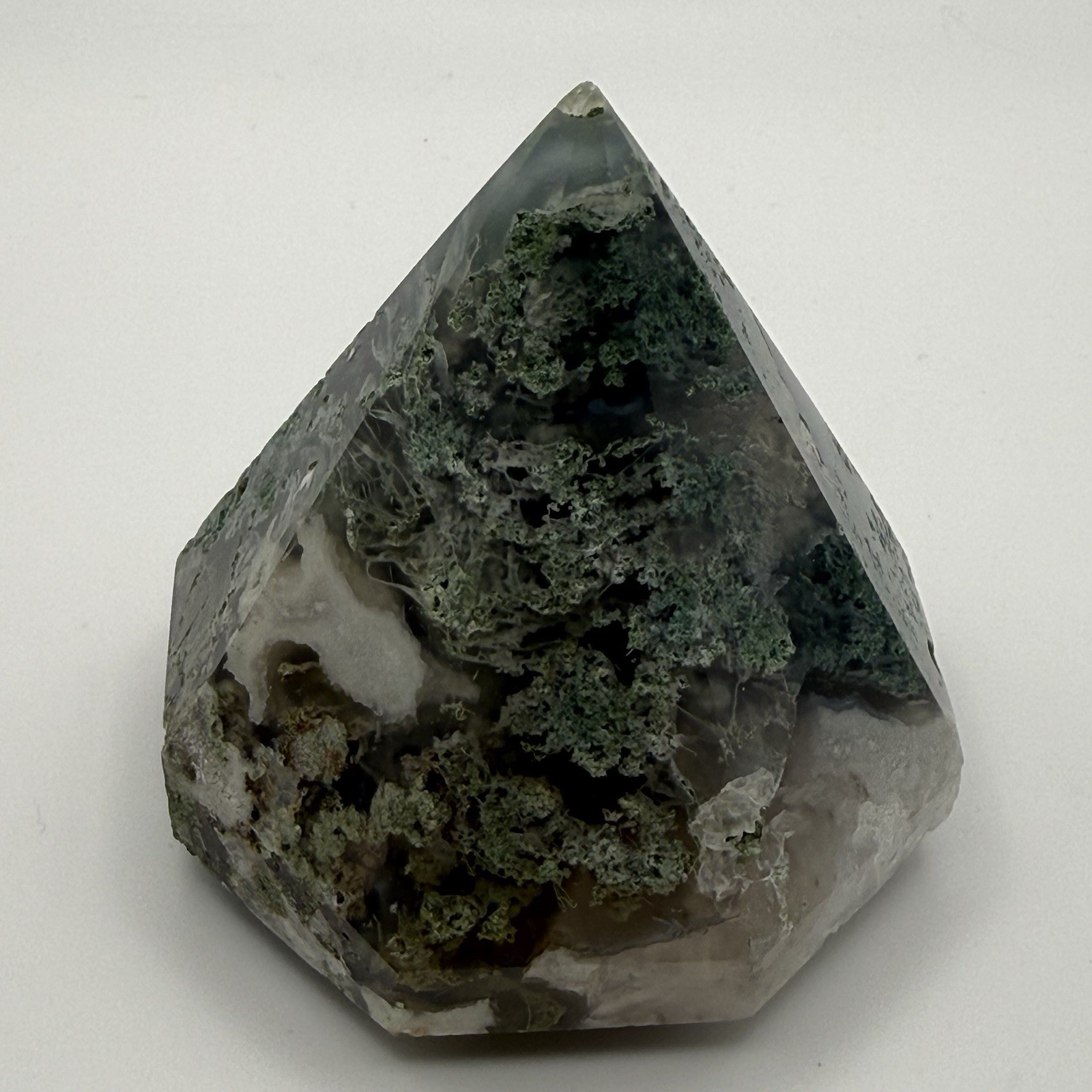 Multi-colored Green and Quartz Polished Moss Agate Diamond Carving