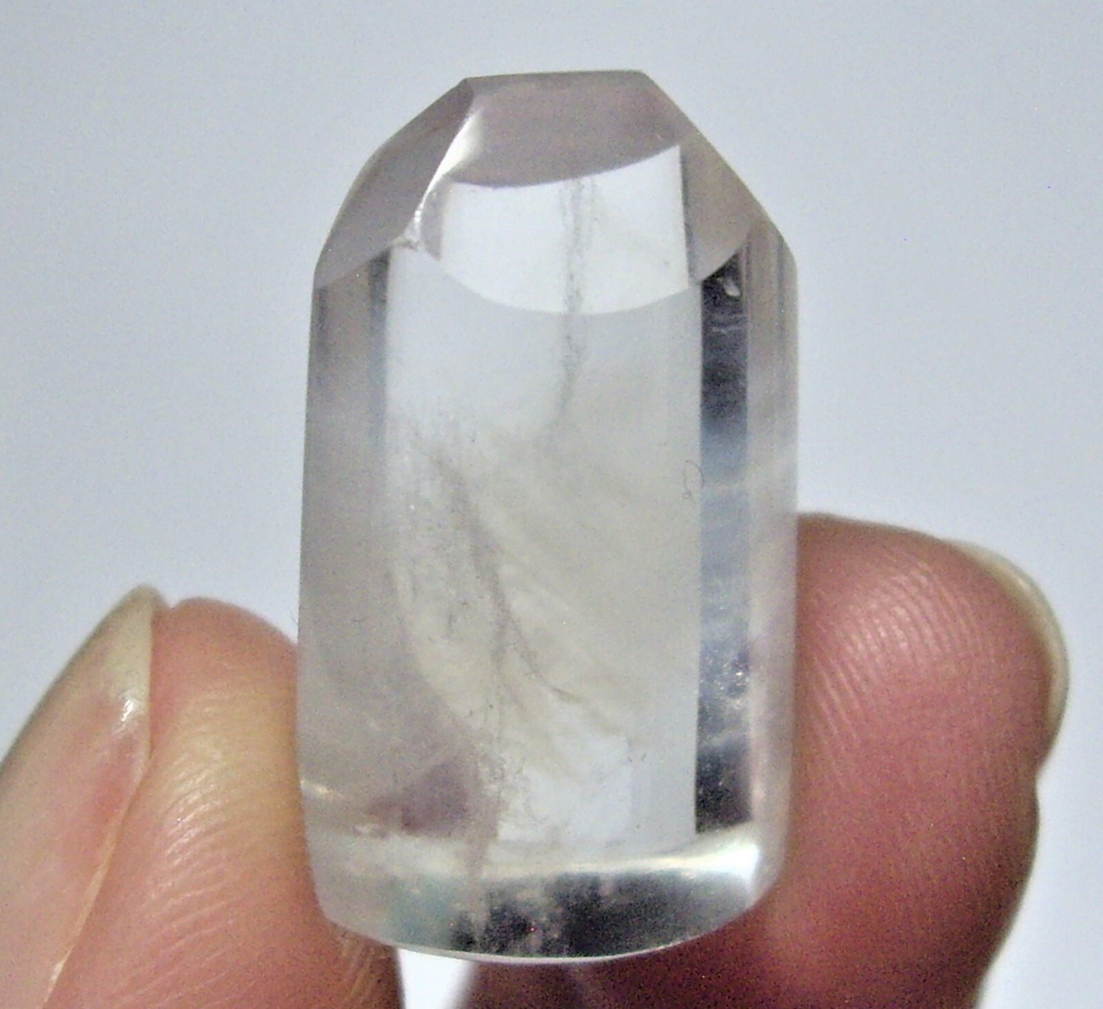 Small Clear Quartz w/ Feathery Blue Internal Light Refraction Phenomena 6.2g