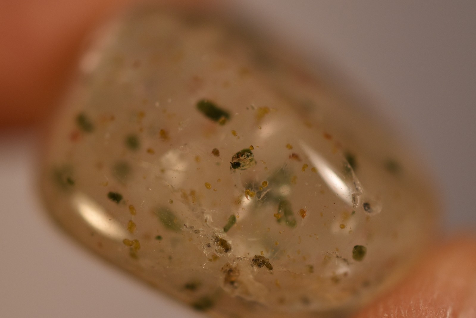 *GREEN TOURMALINE QUARTZ* Tumbled Stone 2.4cm 11.5g Tourmalinated Natural Stone