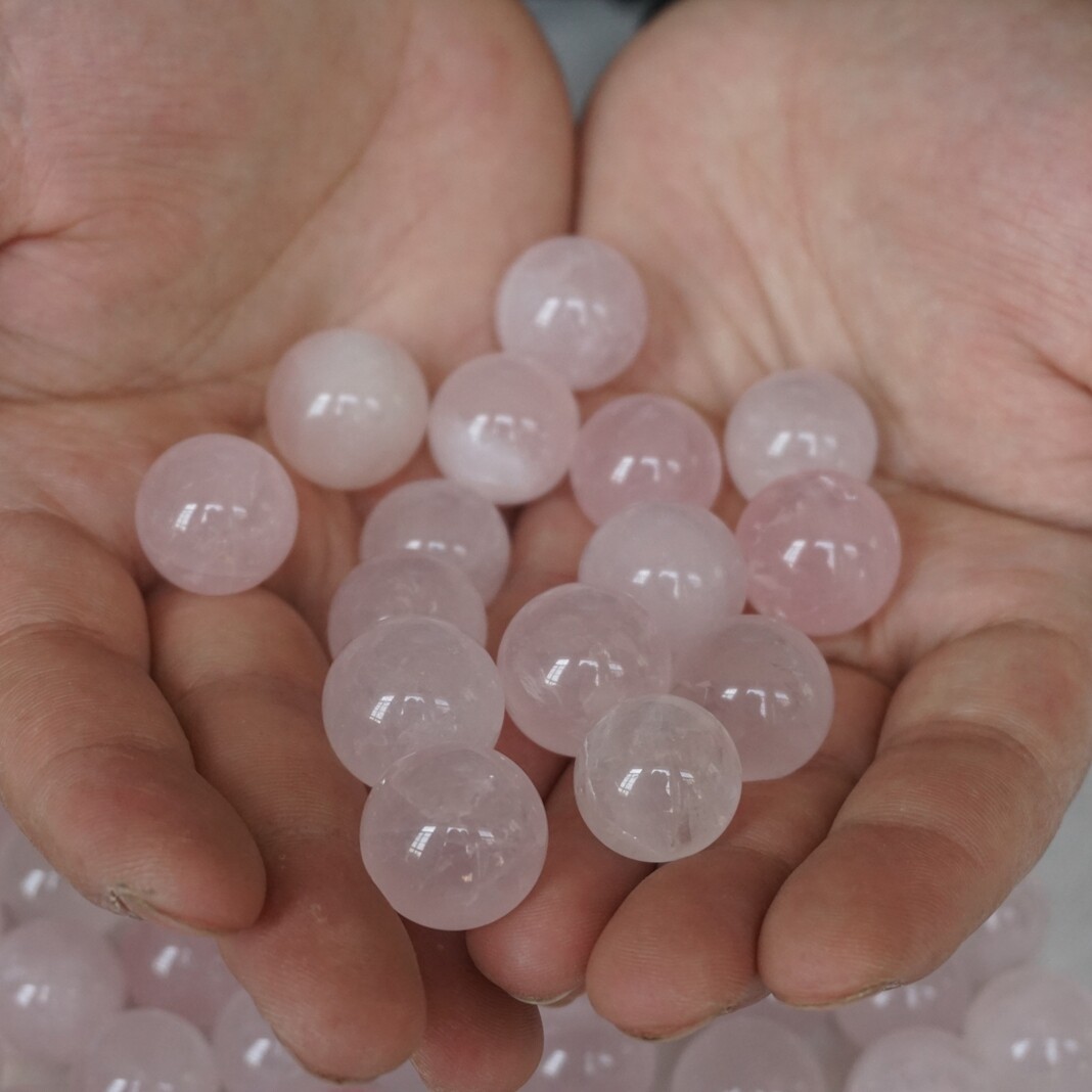 2.2LB 128Pcs Natural Small Pink Rose Quartz Crystal Sphere Ball Healing 14-18mm