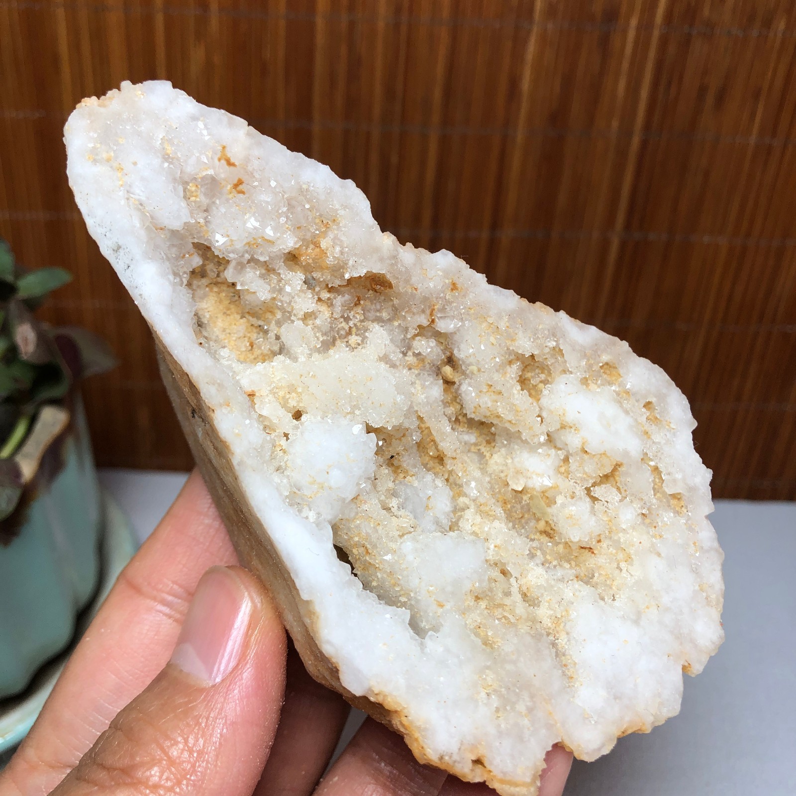 Natural agate Raw cut Crystal Geode rough original Specimens 109g A1790