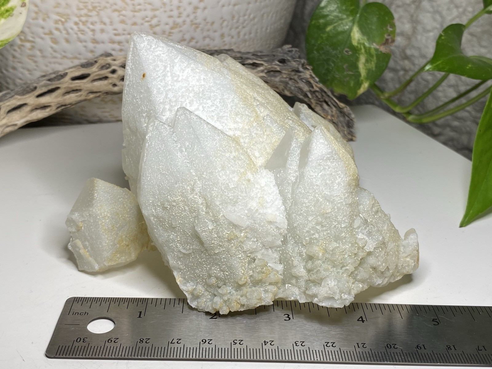 2 Lb 6.35 Oz Druzy Candle Quartz Specimen