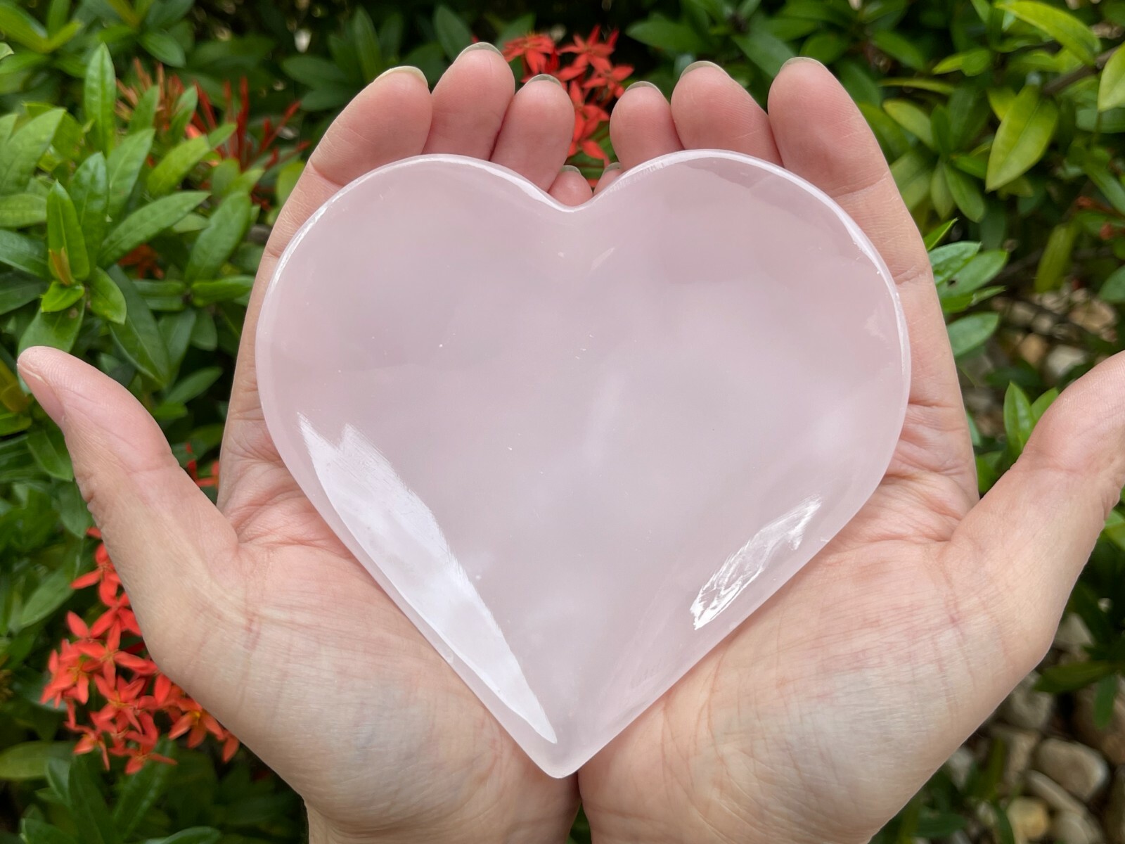 Pink Calcite Heart Bowl, 4″ Calcite Pink Heart Carved Plate,Healing Crystal Bowl