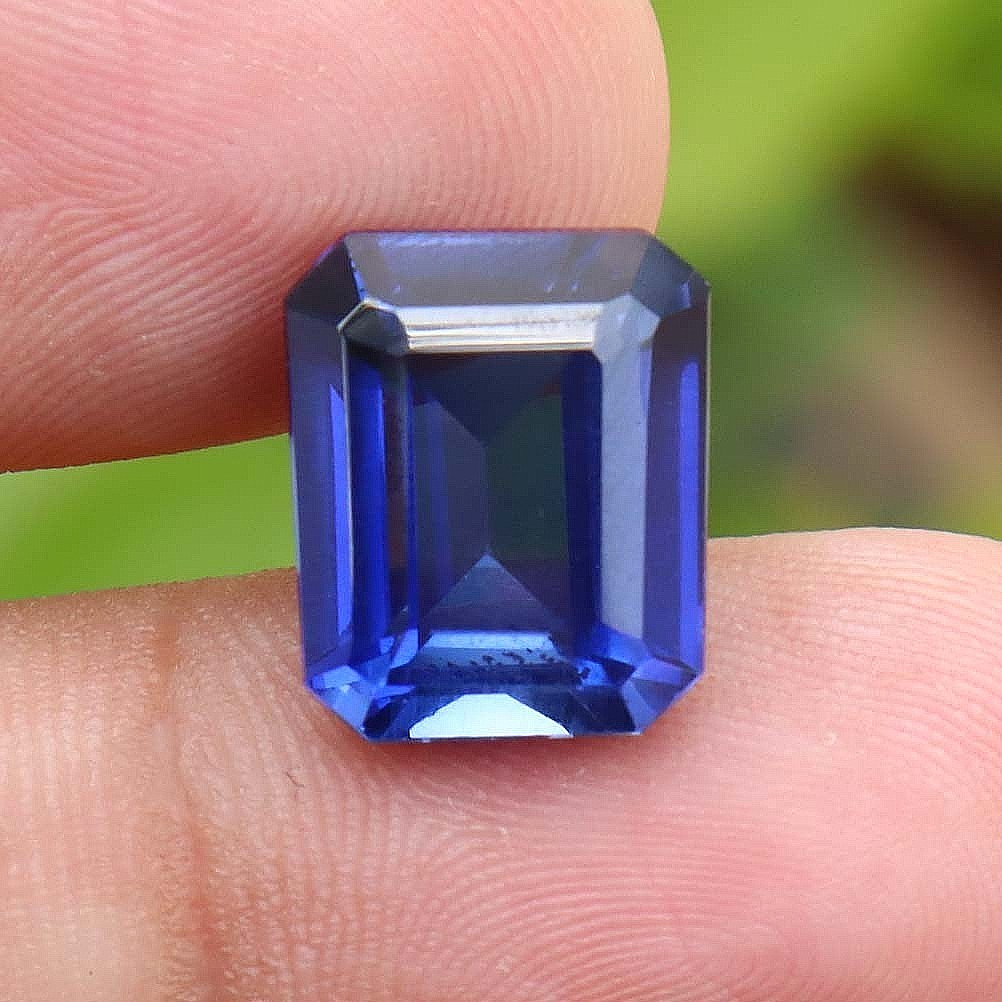 Beautiful Loose Gemstone Natural Blue Sapphire Certified Emerald Cut 7-8 CT