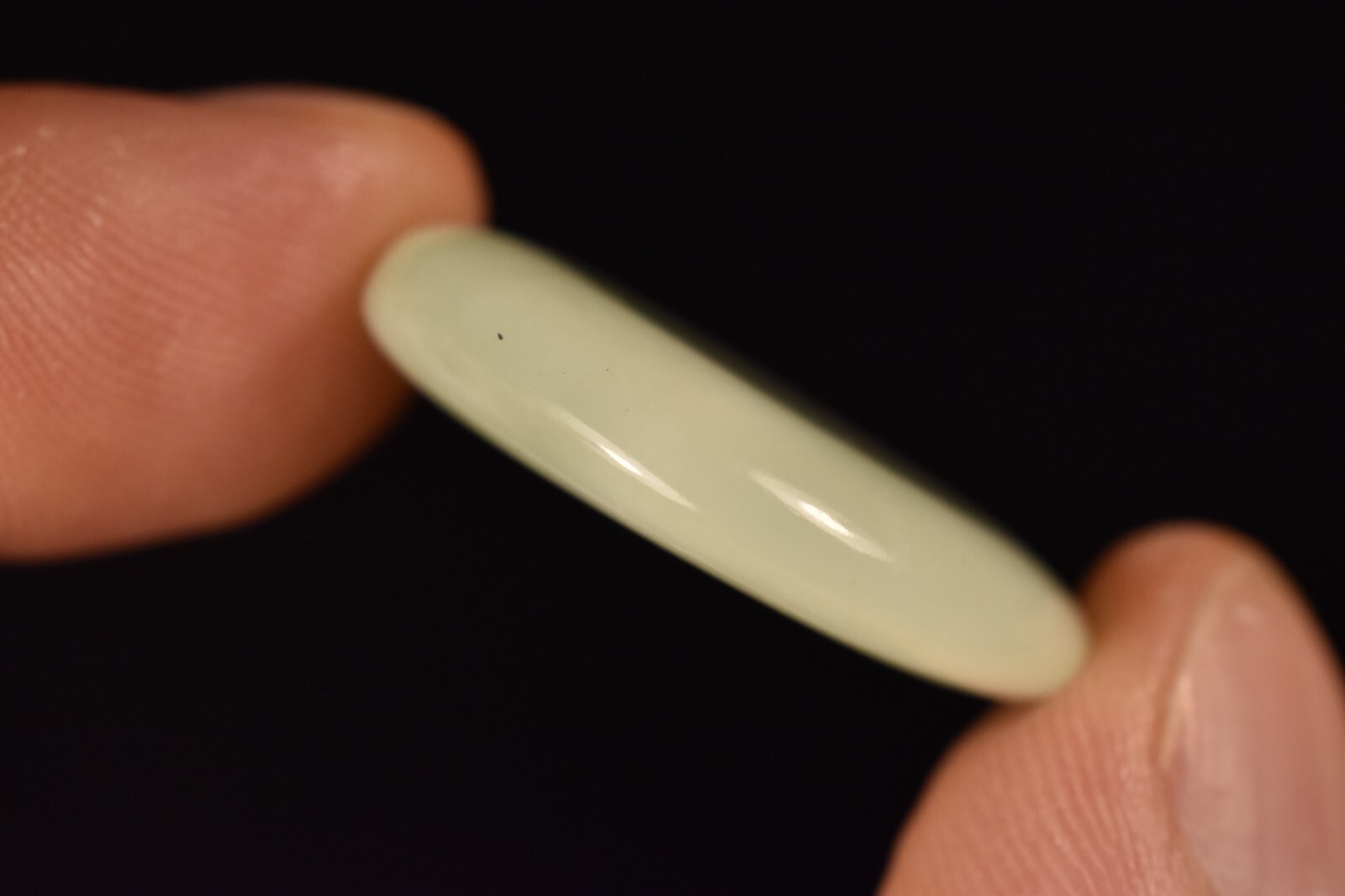 *NEW JADE* Flat Stone 3cm 9.1g Palm Worry Thumb Healing Crystal Bowenite
