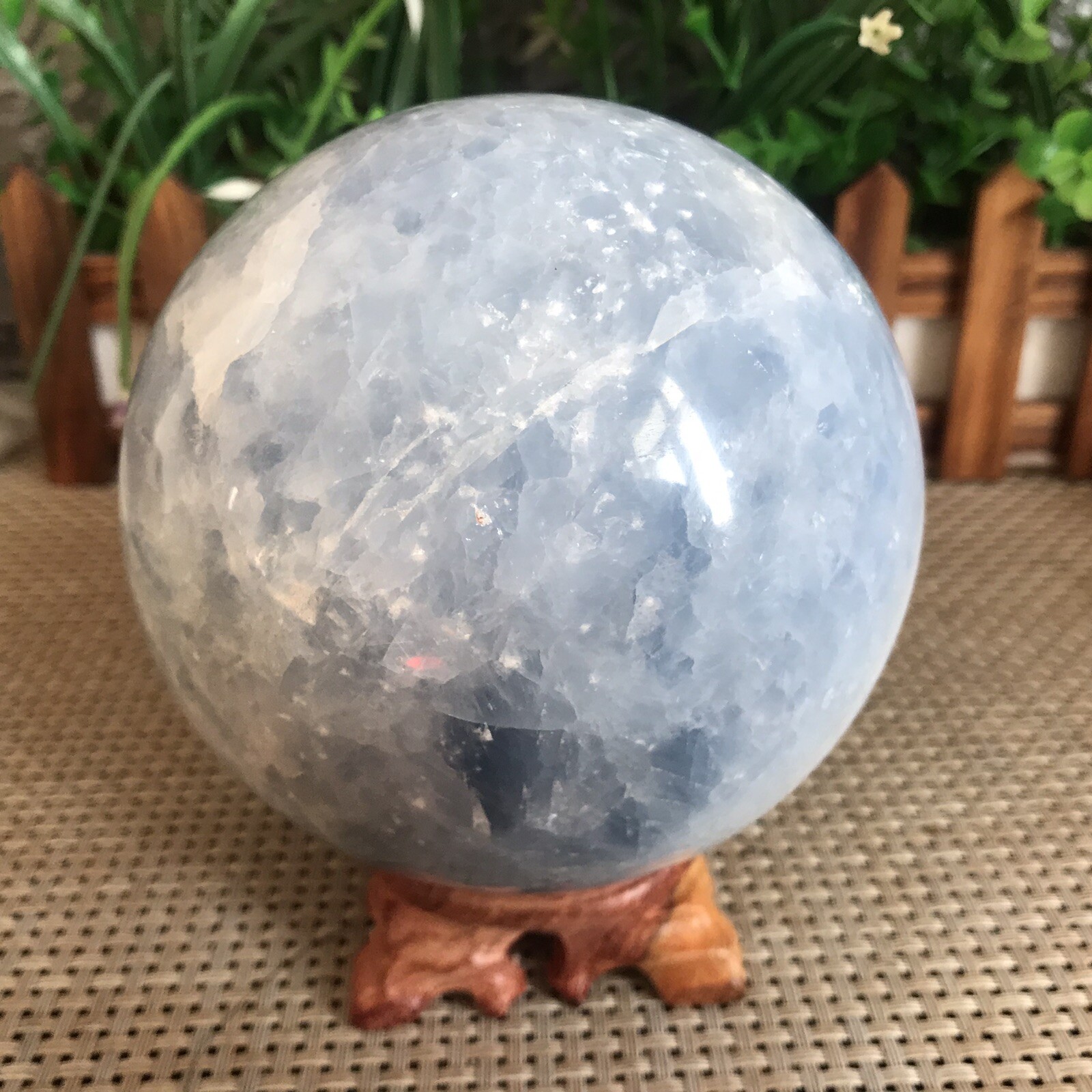 1915G 110mm Beautiful crystal ball beautiful natural kyanite ball Y01