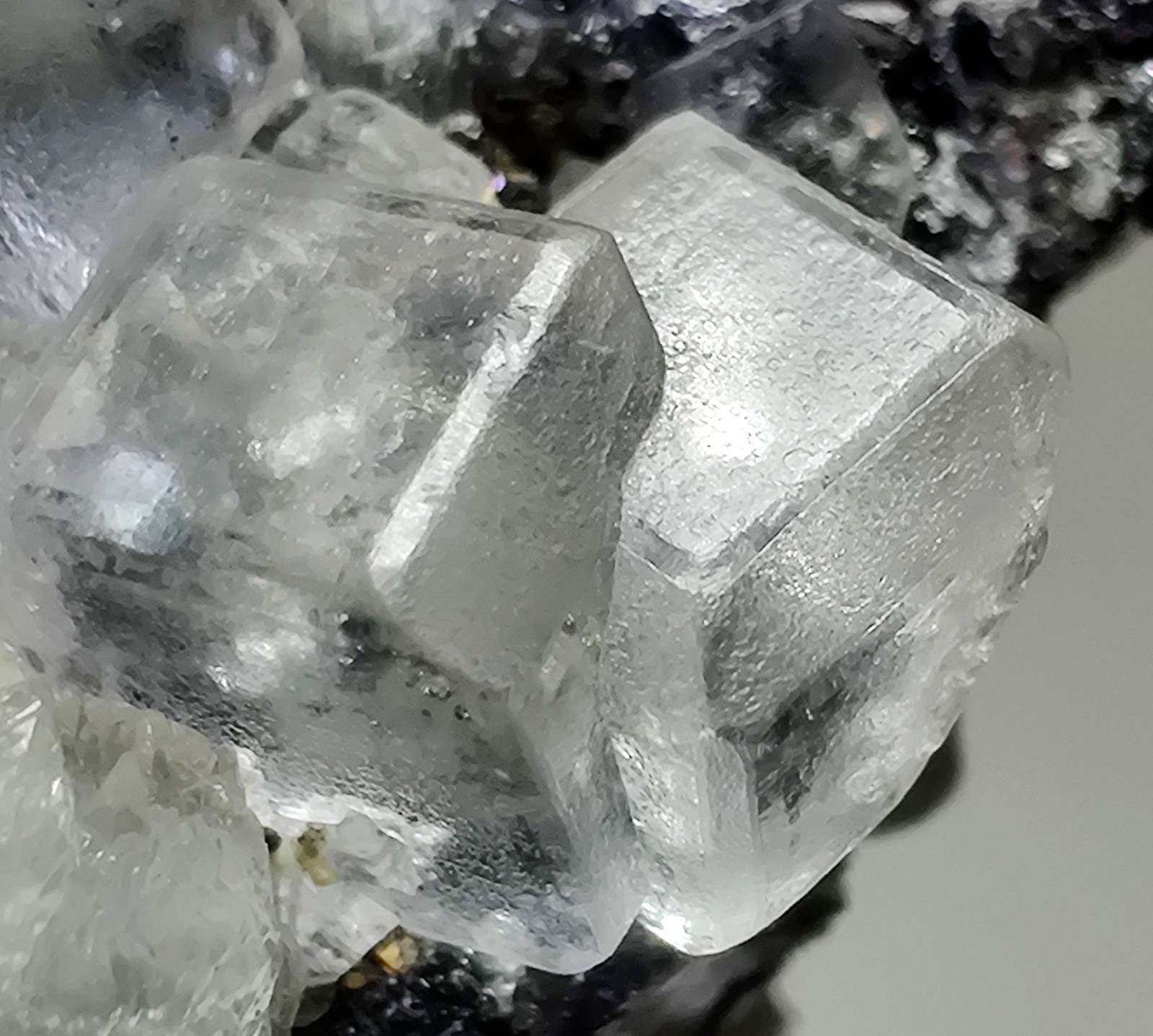 Excellent Fluorite and Calcite crystals on Galena, fluorescent. Peru? 48 grams.