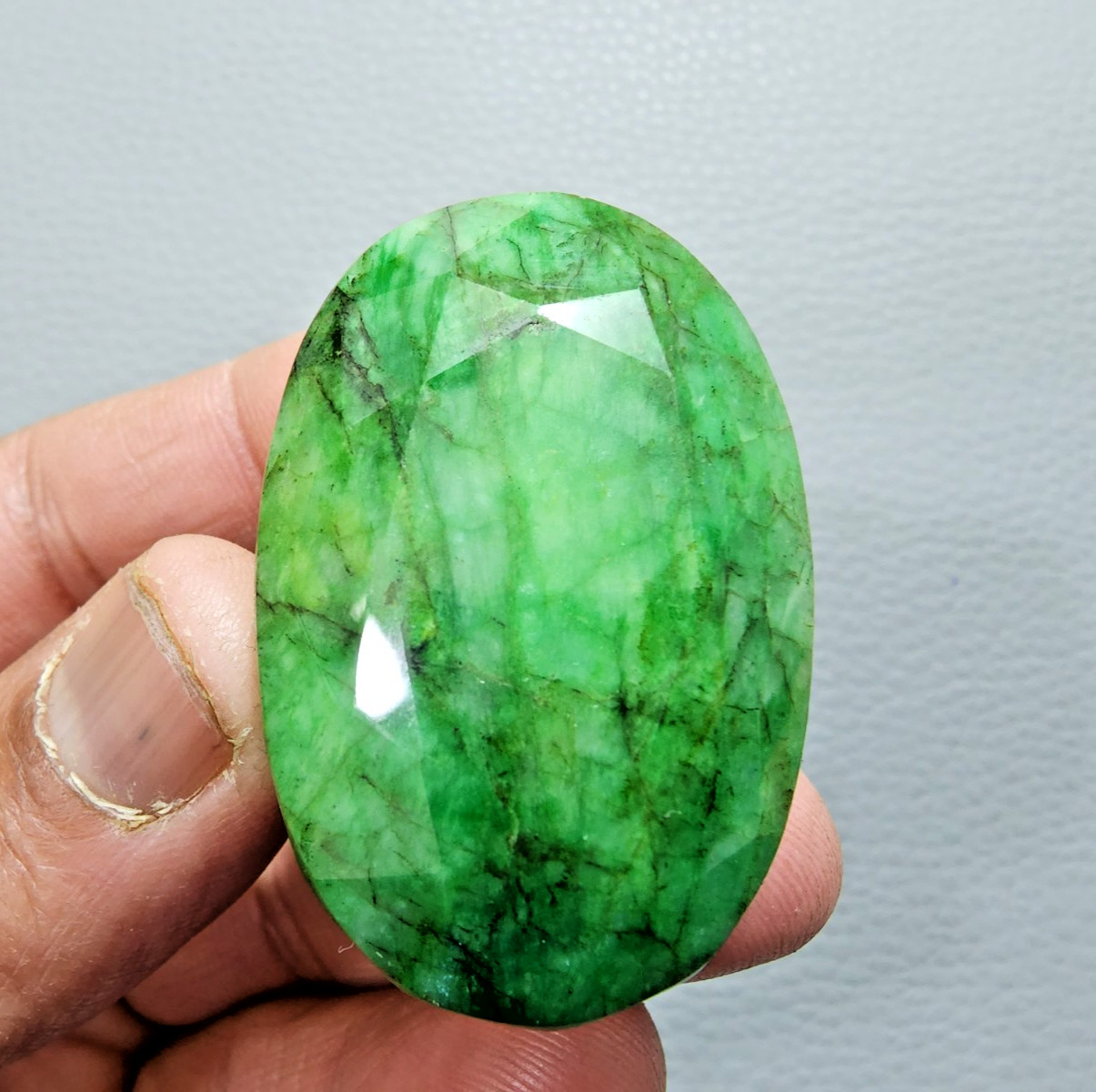 Awesome A+ Green Brazilian Emerald 250 Ct Oval Cut Loose Gemstone Jewelry Making