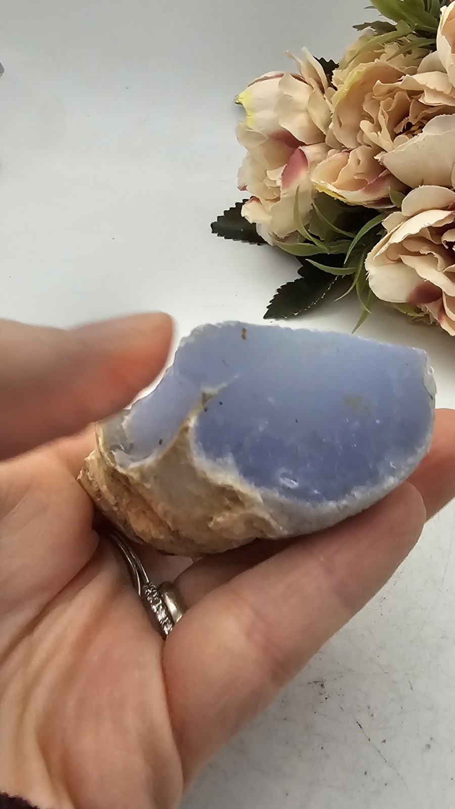 blue chalcedony Raw Rough agate specimen 6.6cm 81g