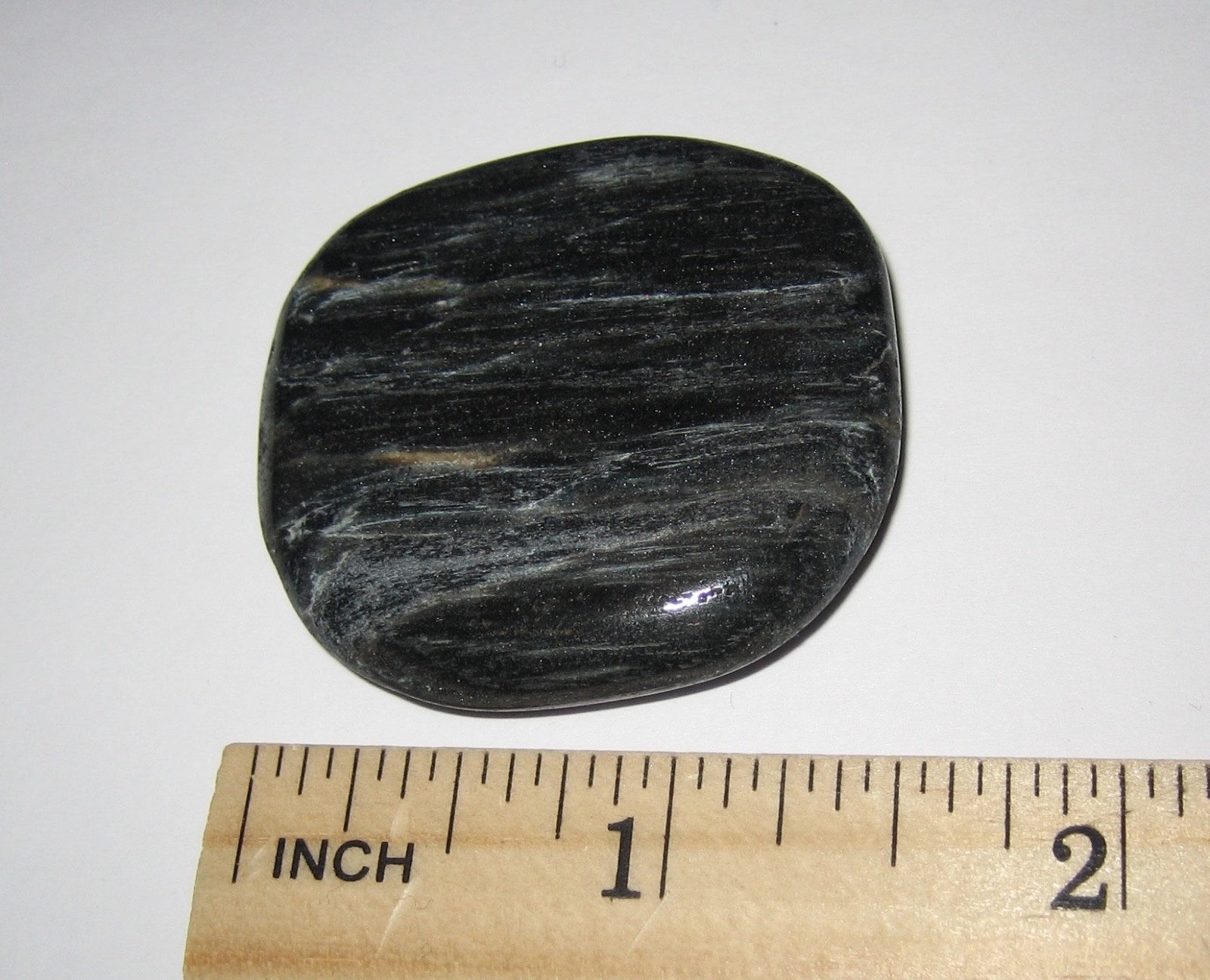 RARE! 1.4″ x 1.1″ POLISHED FLAT NATURAL ‘ISUA STONE’ PALM STONE MINERAL 23.5g *3