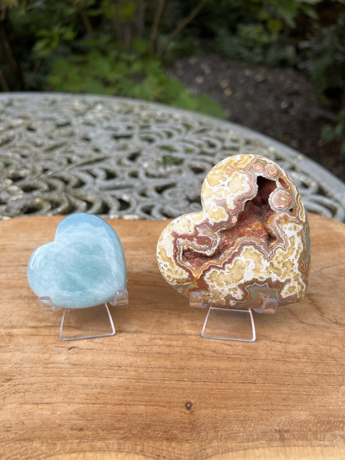 Plastic Crystal Stand for Display Hearts Slabs Slices X 1 4.3cm