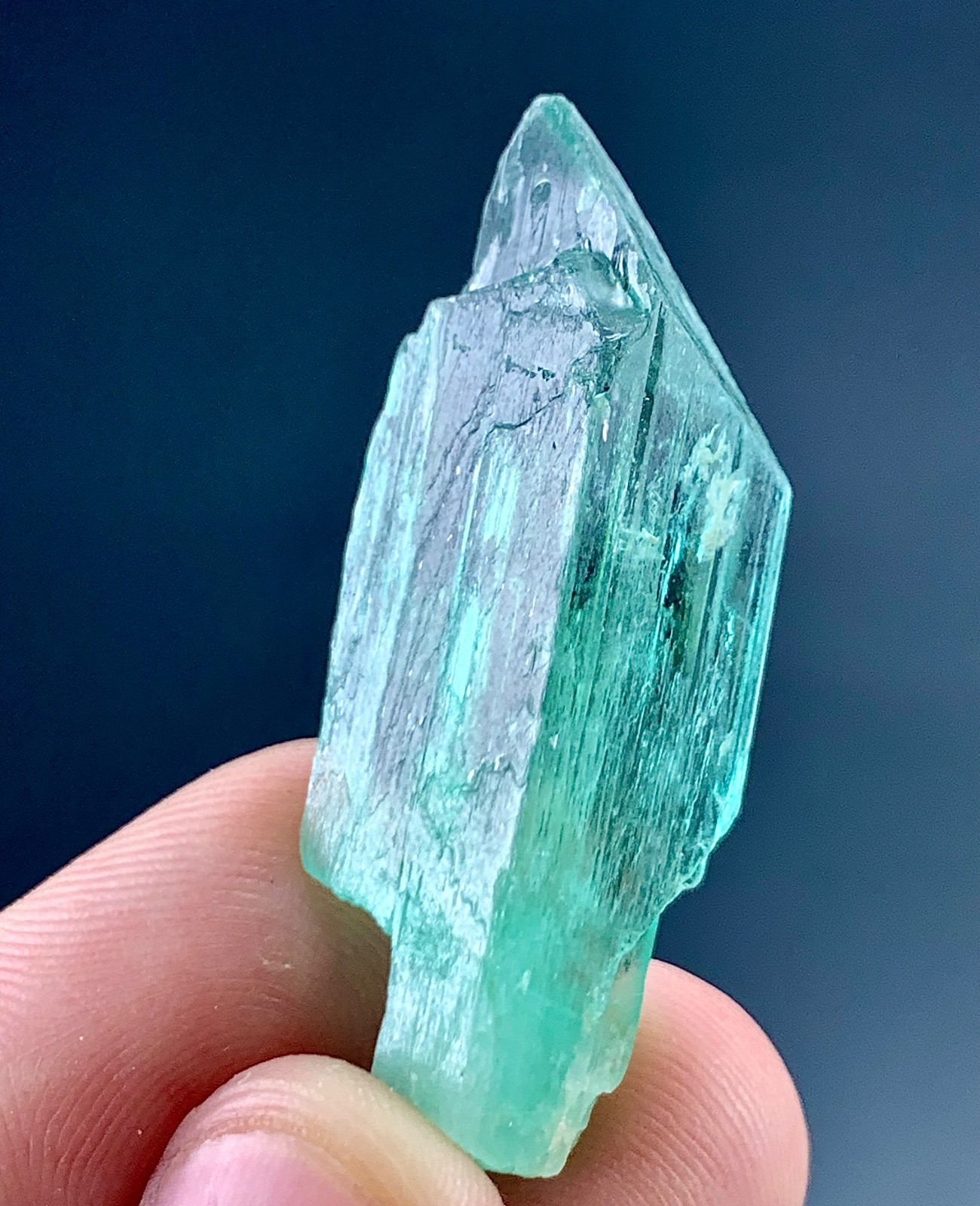 Hiddenite Kunzite Crystal From Afghanistan 40 Carat