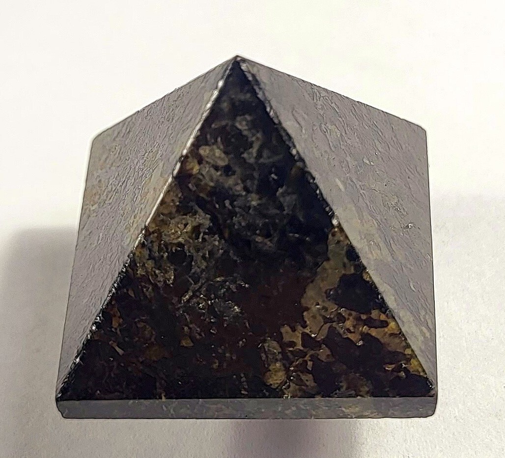 23mm Black Nuumite Nuummite Pyramid Sorcerers Stone Crystal Mineral India (1PC)