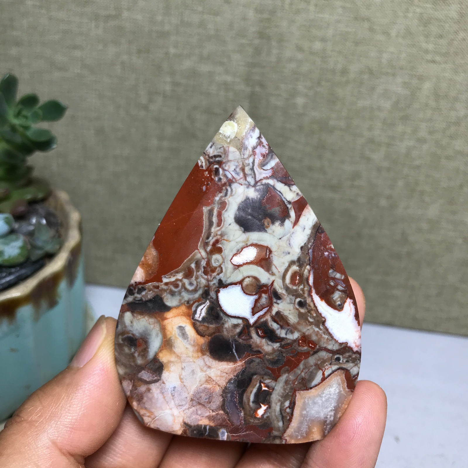 Natural Indonesian Bloodstone agate point leaf Crystal specimens 72g A5152