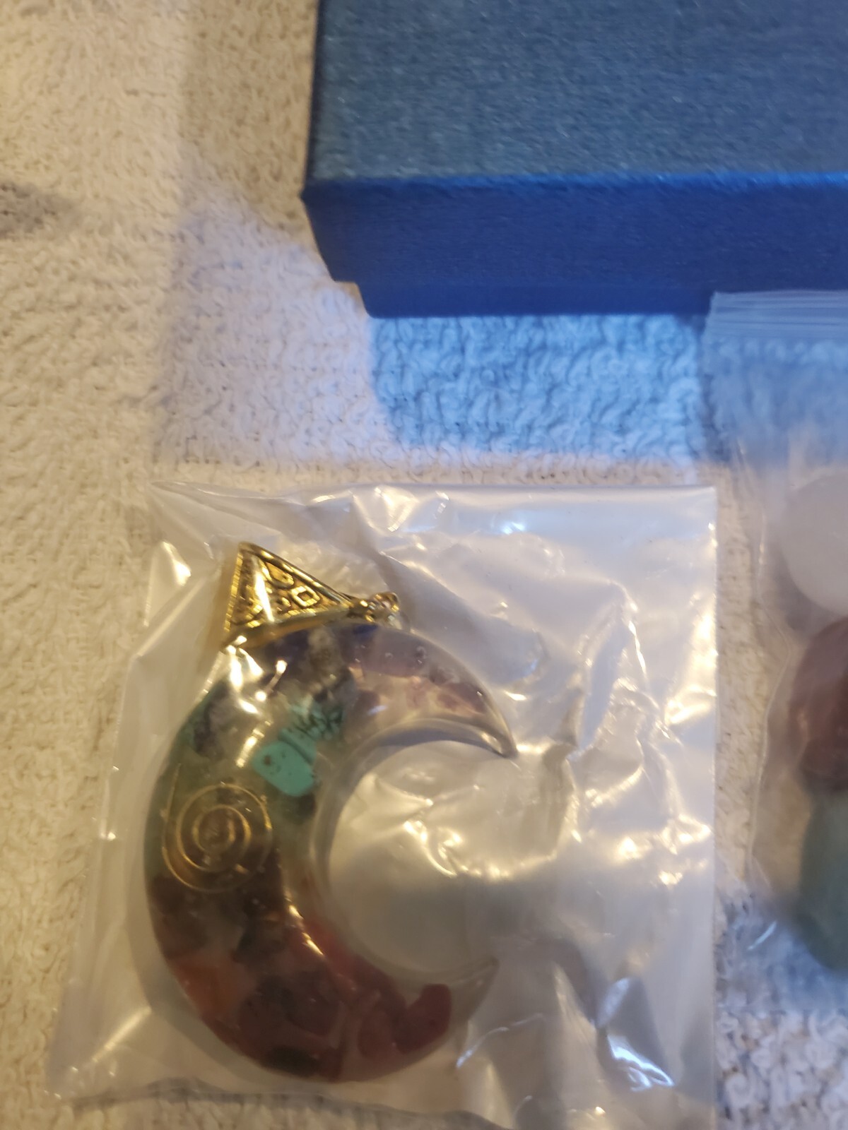 Natural 7 Chakra Healing Crystal Tumbled Stone Set Moon Pendant W/ Gift Box
