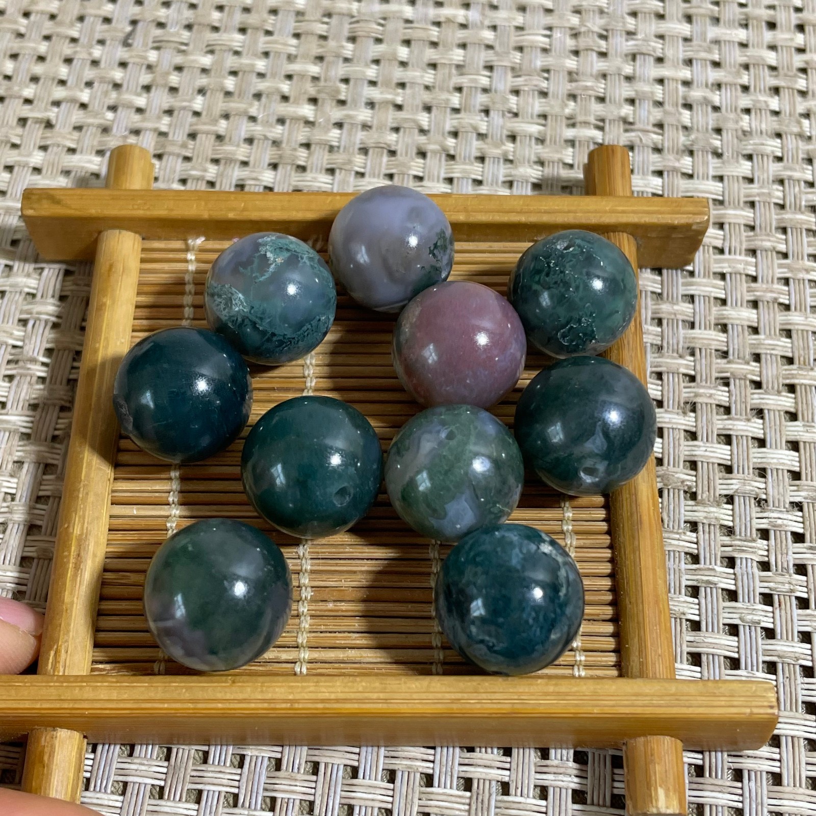 10pcs 51g Natural water grass agate round beads have been perforated