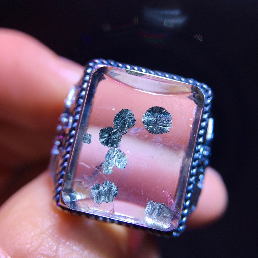 Full bezel brass ring