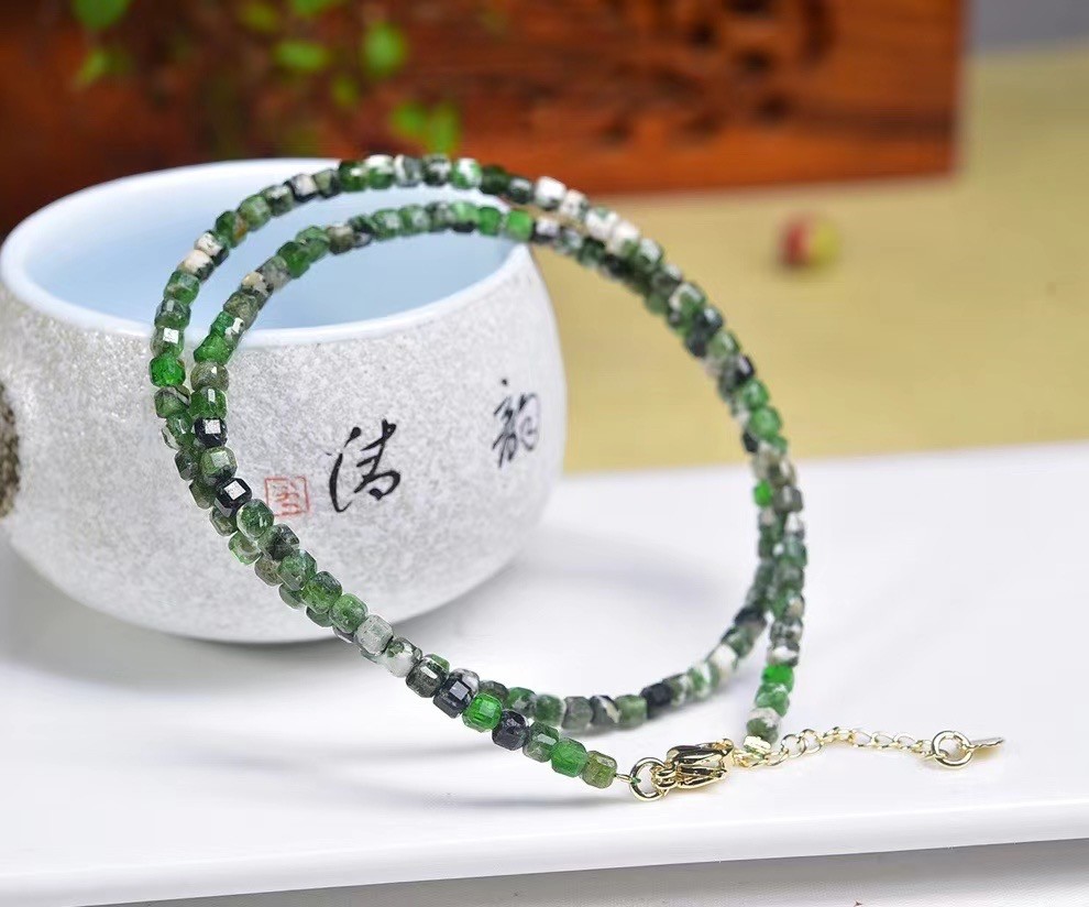 2.5mm Natural Through Grey Stone Crystal Choker Healing Dainty Women’s Necklace