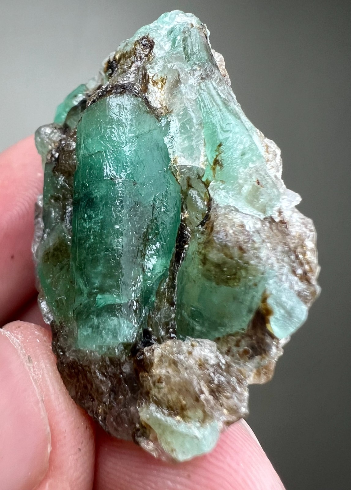 81 CT, Beryl Var! Natural Top Green Emerald Crystals Bunch on Matrix Chitral@PAk