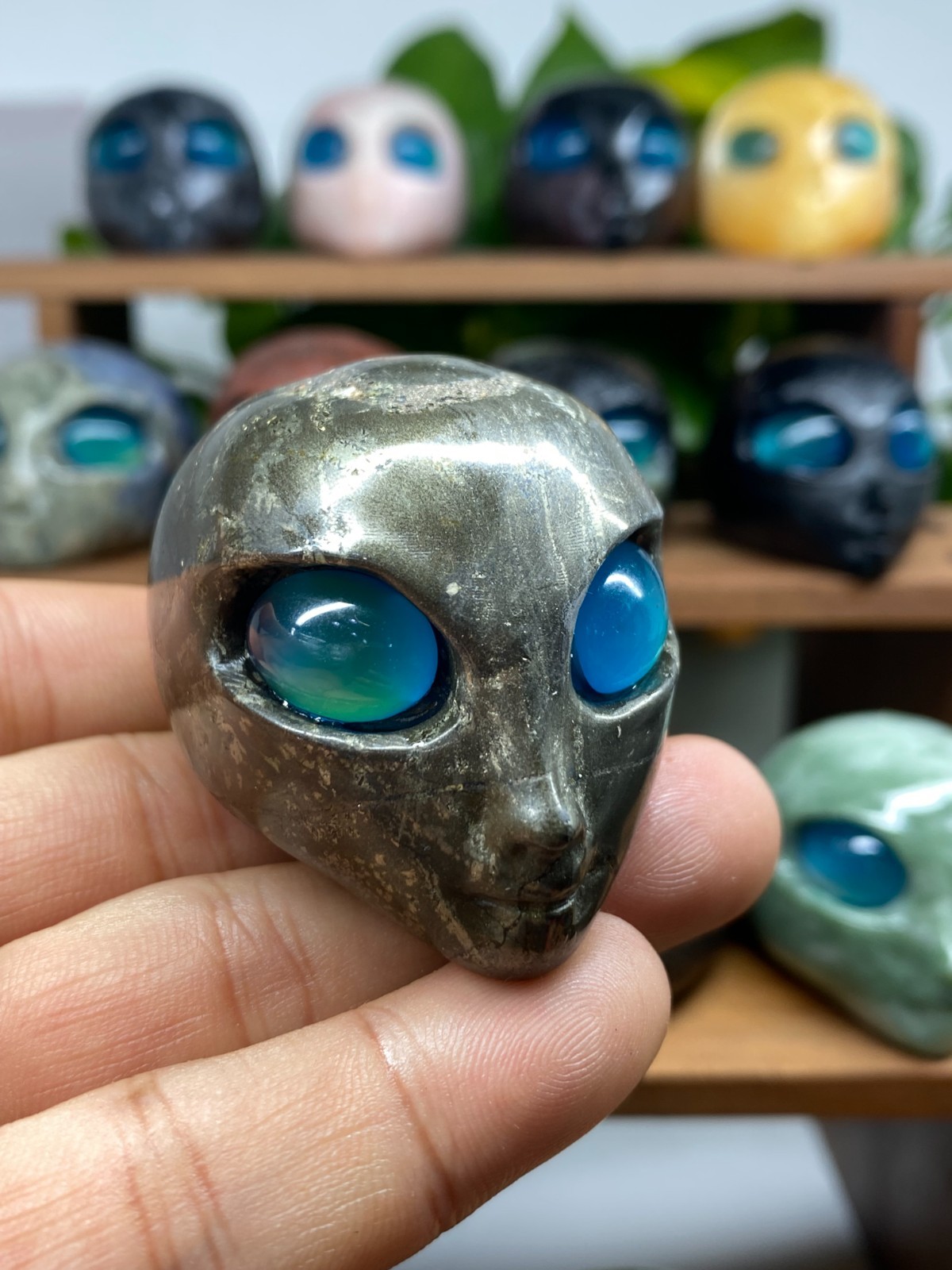 1pc Natural Mixed Quartz Crystal hand Carved Aliens skull reiki healing gift