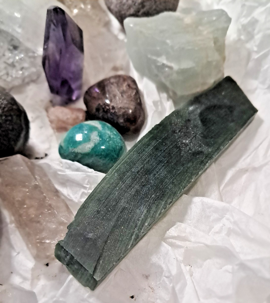 Mixed Lot of Assorted Crystals/ Rough & Tumbled Stones 2.7 lbs