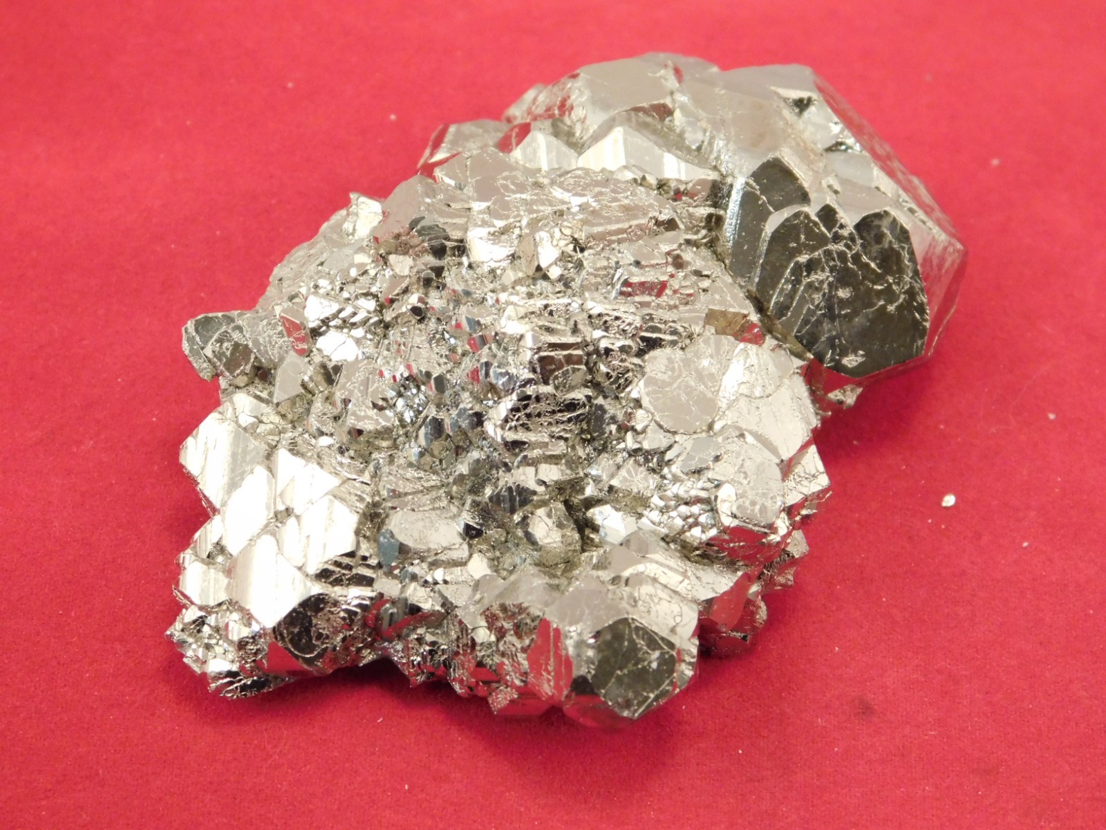 Dodecahedron PYRITE Crystal Cluster 100% Natural Peru 168gr