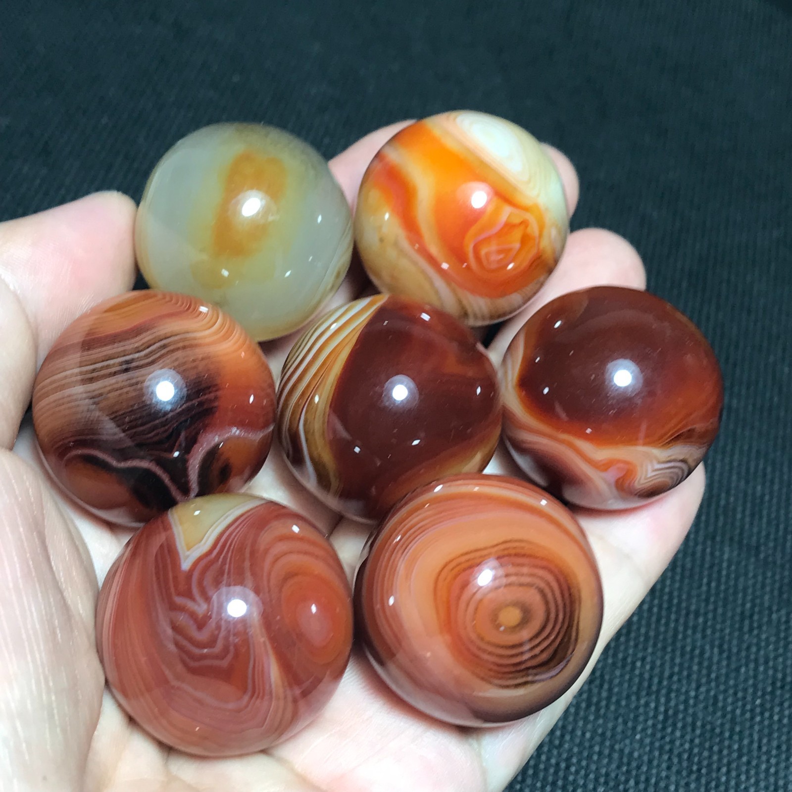 195g 7pcs 26mm Polished Silk Banded Lace Agate Ball Madagascar+base 476